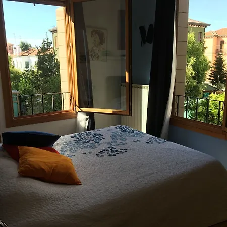 Mari & Popi's House מסטרה