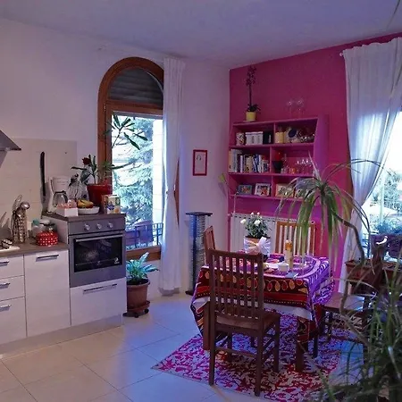 Mari & Popi's House Apartmán