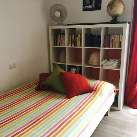 Mari & Popi's House Apartmán